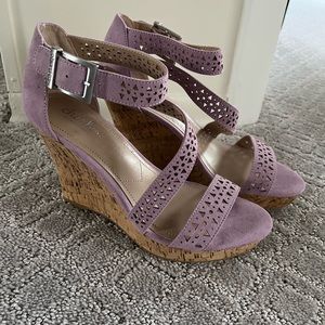 Charles David Wedges - LILAC size 7.5